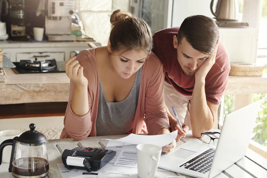 Saiba como equilibrar as contas e se planejar para o 13º salário de forma consciente